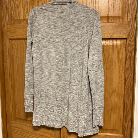 LIKE NEW! Athleta women’s cardigan - Picture 4 of 4